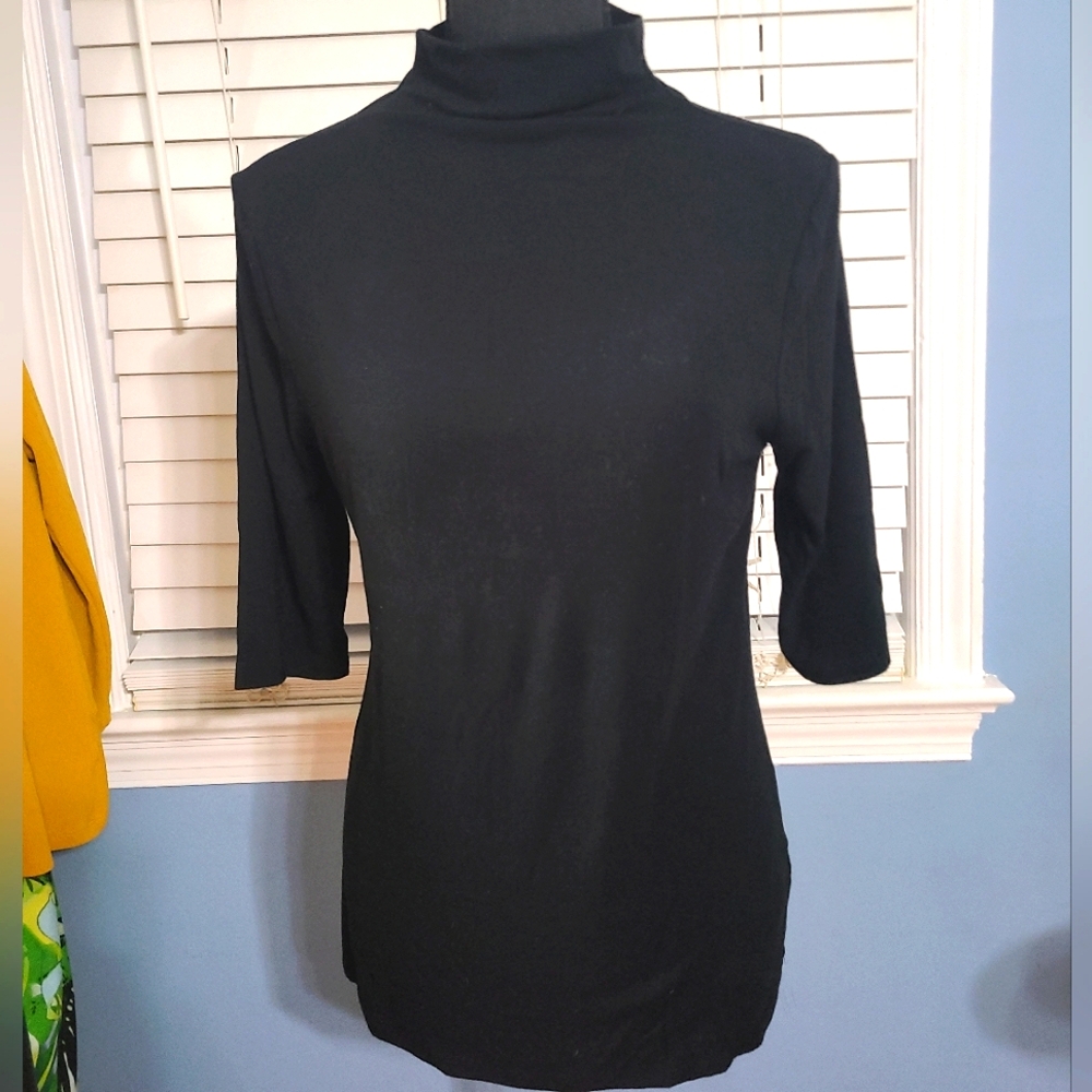 White House Black Market Black Top